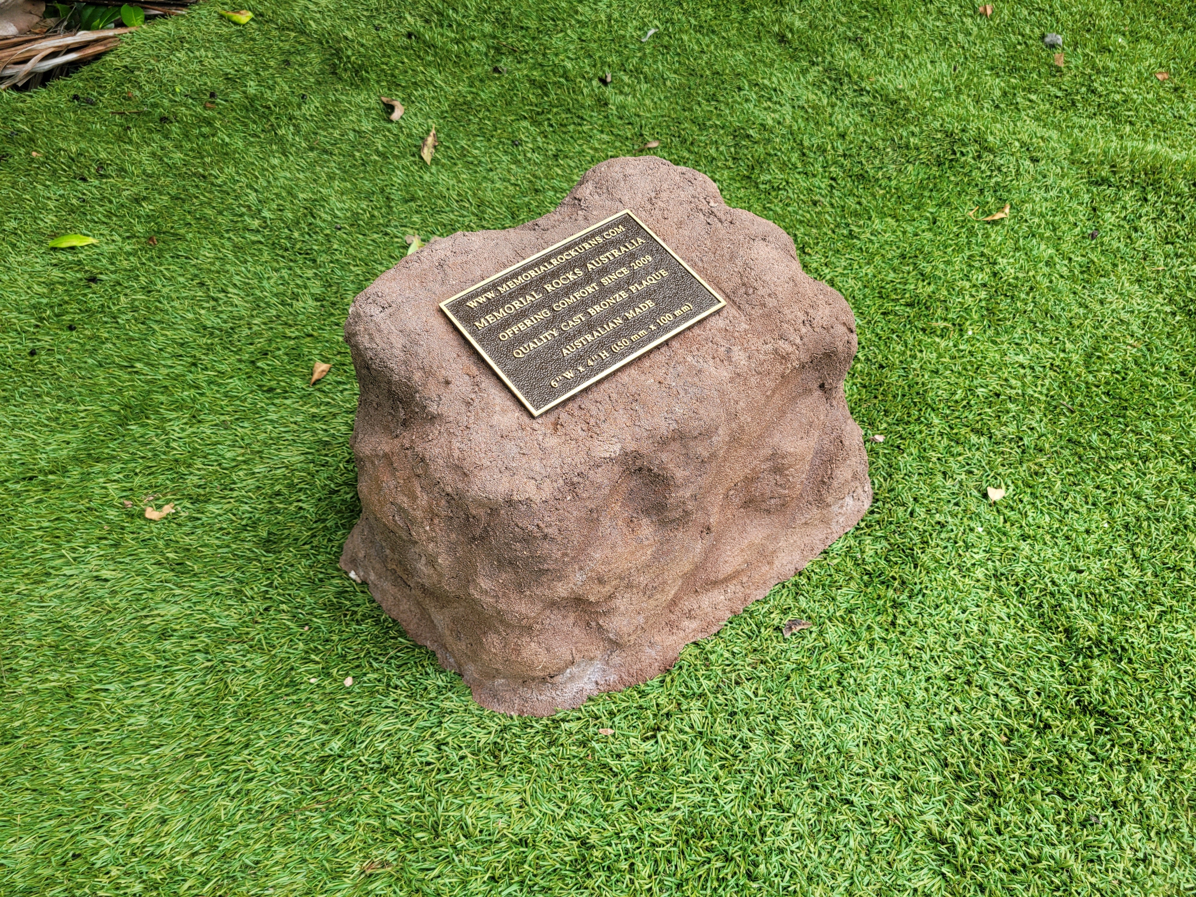 Memorial Rock Urn 2045 Regular Brown